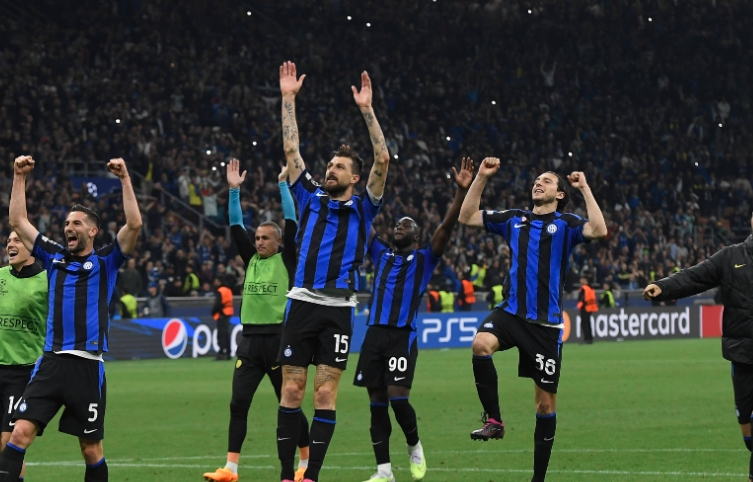 欧冠历史上进球最多比赛：国际米兰7-6巴萨，皇马9-2沙尔克