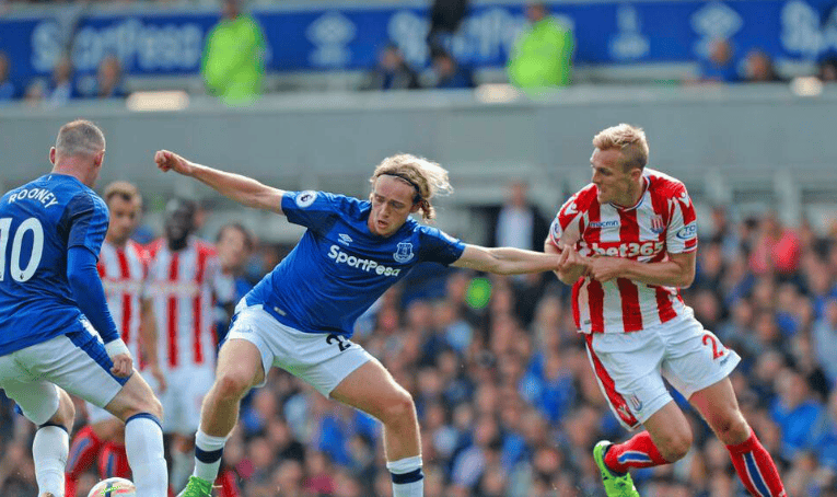 利兹联VS埃弗顿的英超对决：进攻与韧性的碰撞