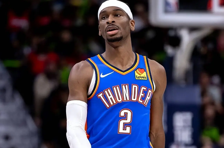 亚历山大评选出他心中最佳 NBA 首发五人组