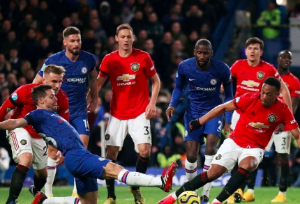 比赛前瞻：曼城VS曼联的德比对决，谁能笑到最后？