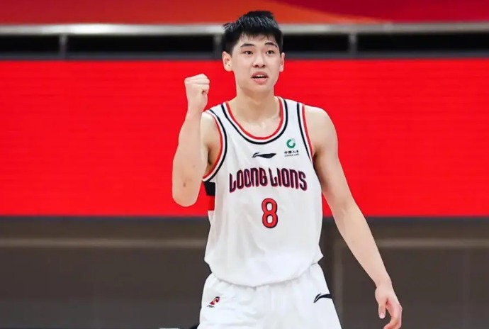 广东男篮重磅签约崔永熙