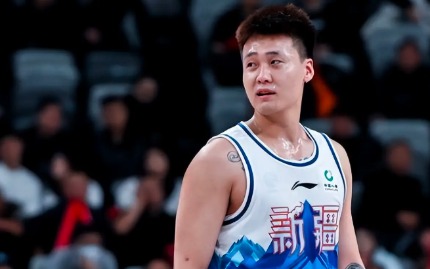 CBA赵睿加盟北京北汽：赛场风云与甜蜜爱情的完美融合