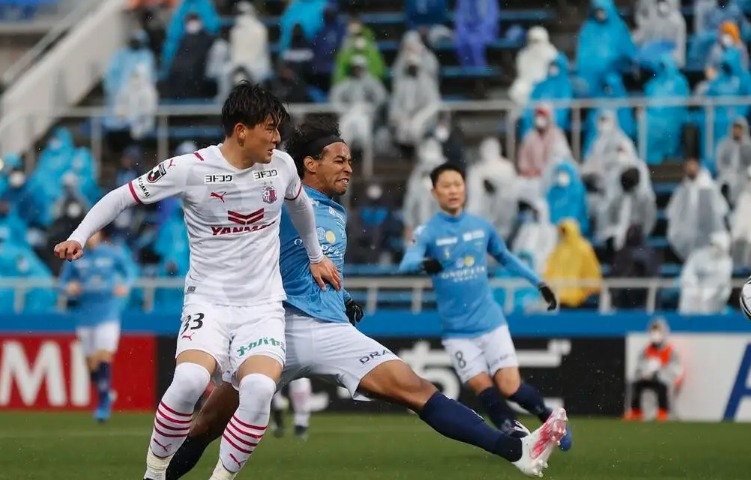 广岛三箭VS横滨FC