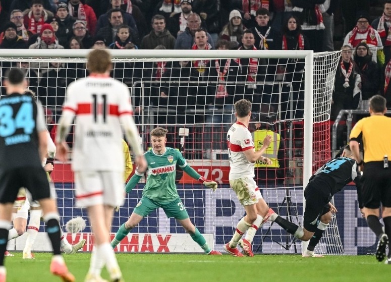 本菲卡里斯本VS勒沃库森