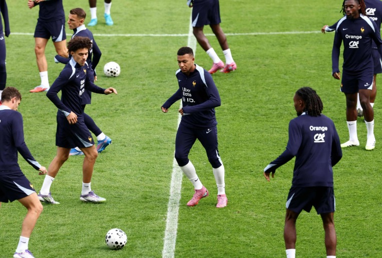 法国vs乌克兰阵容名单