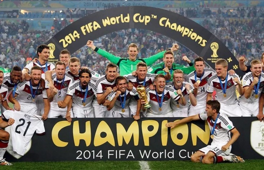 德国战车碾压斯洛伐克