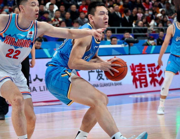 北京北汽男篮签下第四外援