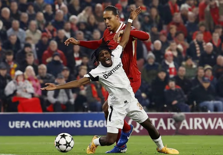 利物浦1-4不敌埃因霍温