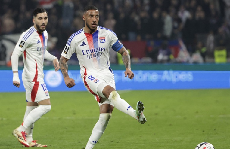 克的租借交易,皇家马德里与里昂的足球布局