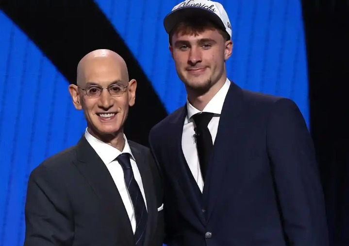 库珀&middot;弗拉格和康&middot;克努佩尔