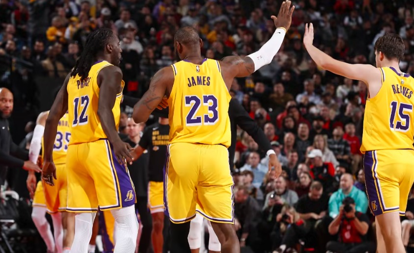 洛杉矶湖人 vs 波特兰开拓者