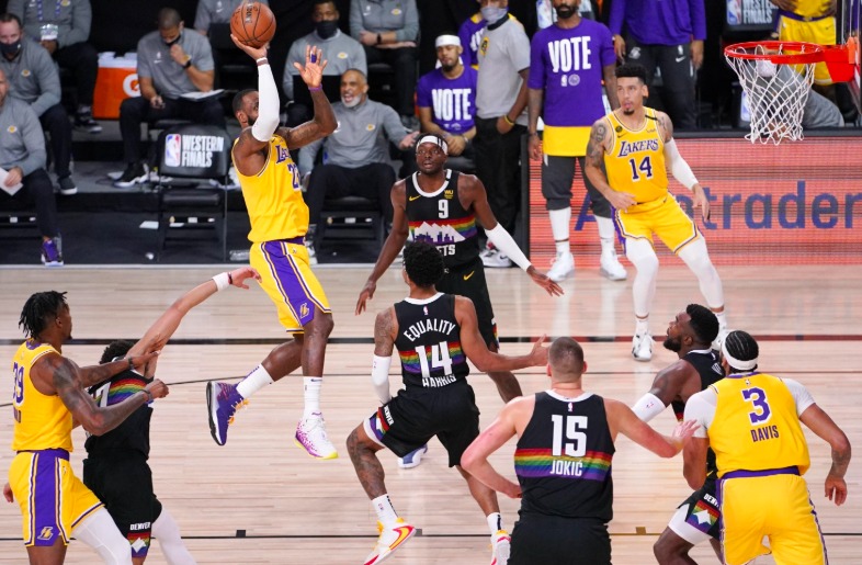 洛杉矶湖人VS丹佛掘金