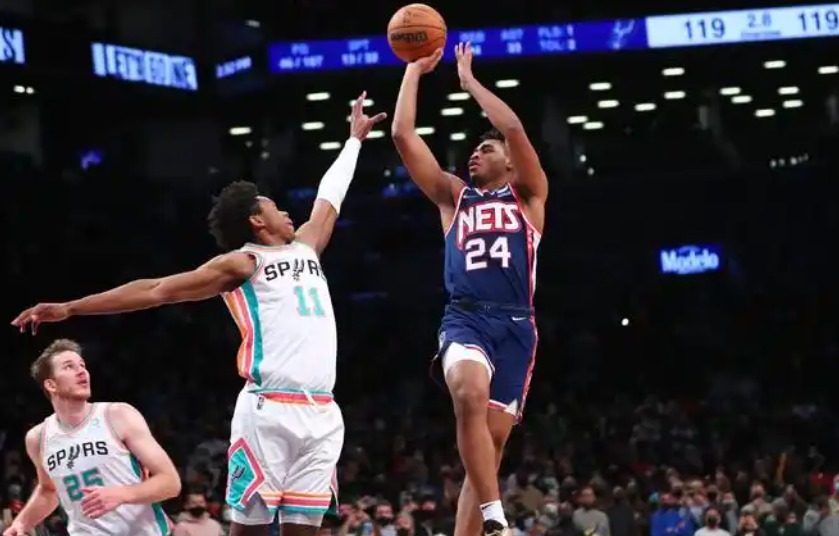 卡姆&middot;托马斯