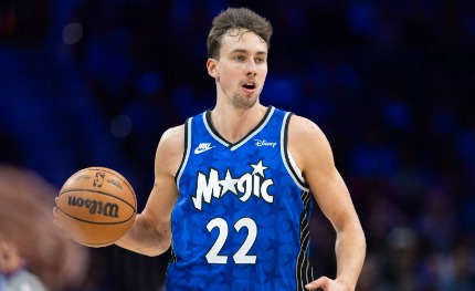 NBA扣篮大赛新星闪耀：卡特·布莱恩特、杰斯·理查德森领衔