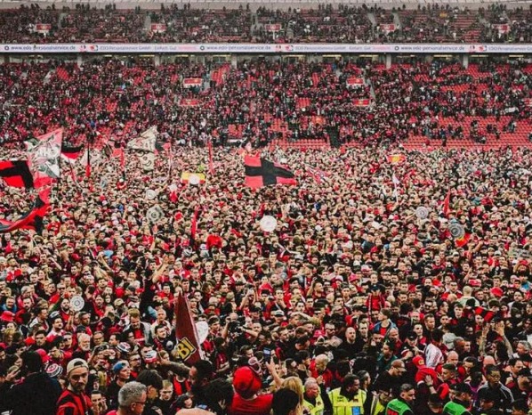 勒沃库森晋级欧冠 16 强