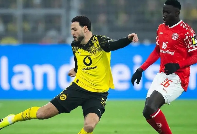 亚特兰大 VS 多特蒙德